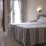 Ξενοδοχείο Troncoso 3*
